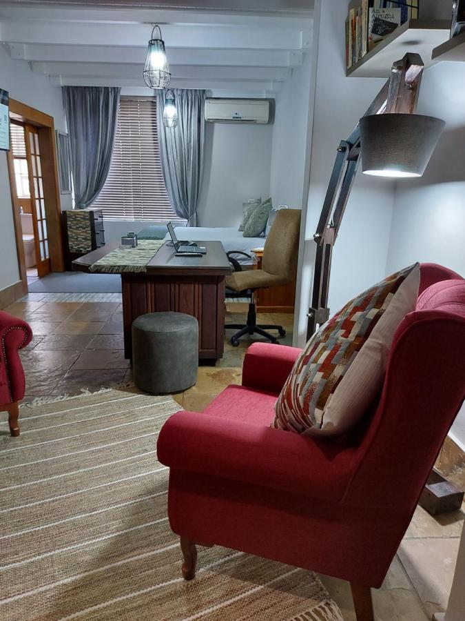 Le Chateau Guest House And Conference Centre Kempton Park Dış mekan fotoğraf