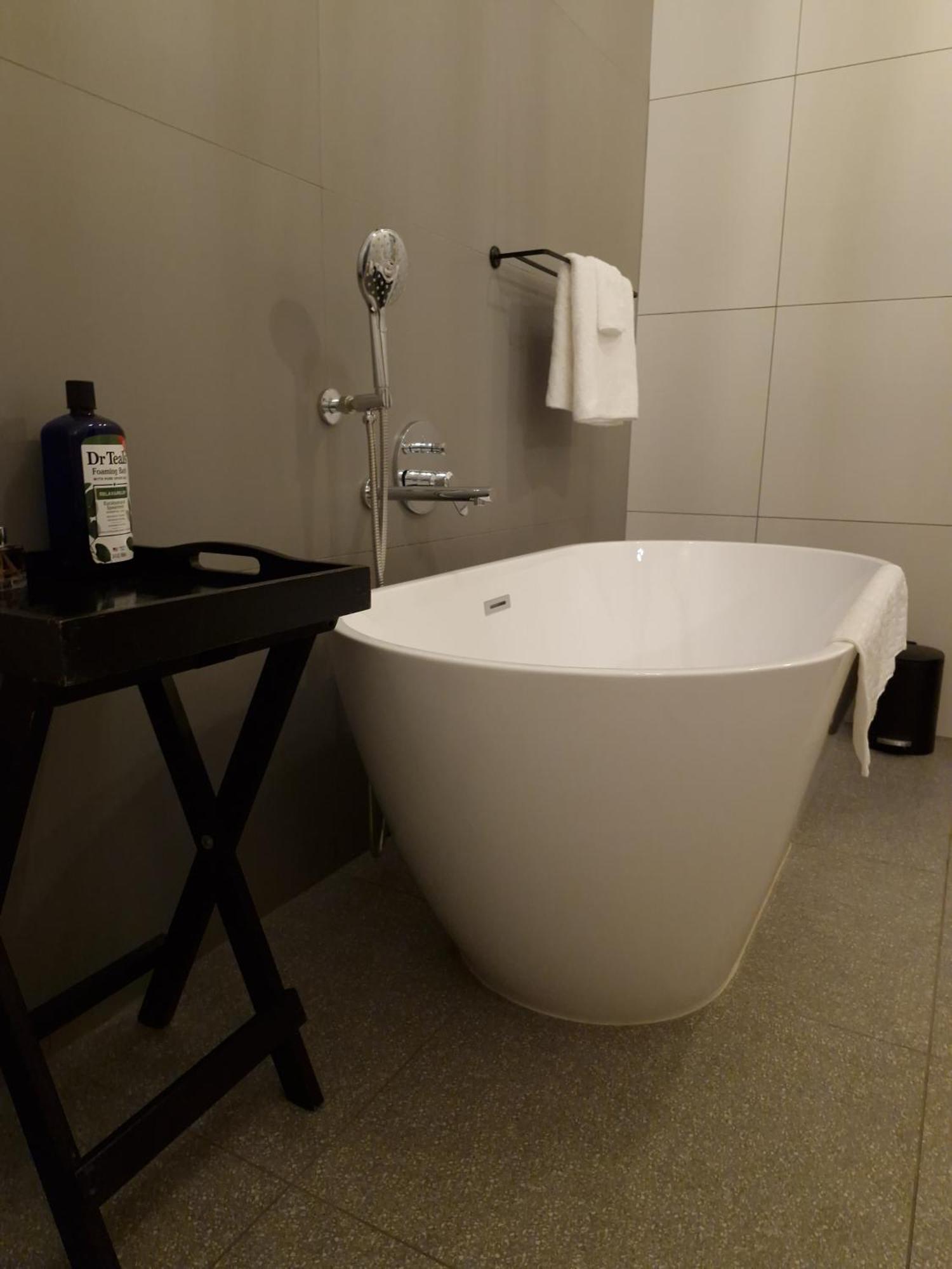 Le Chateau Guest House And Conference Centre Kempton Park Dış mekan fotoğraf