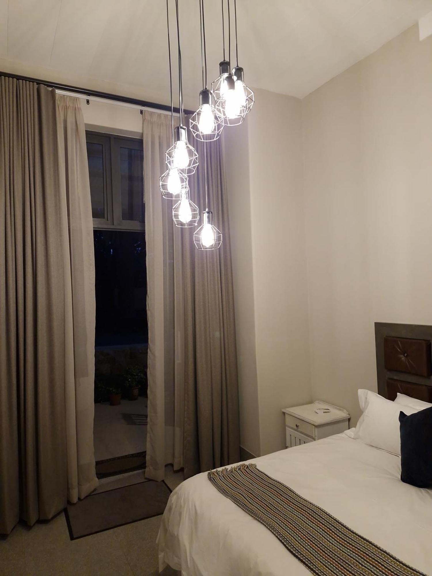 Le Chateau Guest House And Conference Centre Kempton Park Dış mekan fotoğraf