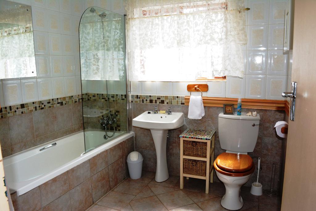 Le Chateau Guest House And Conference Centre Kempton Park Dış mekan fotoğraf