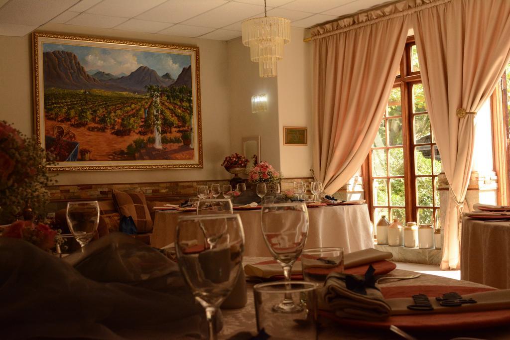 Le Chateau Guest House And Conference Centre Kempton Park Dış mekan fotoğraf